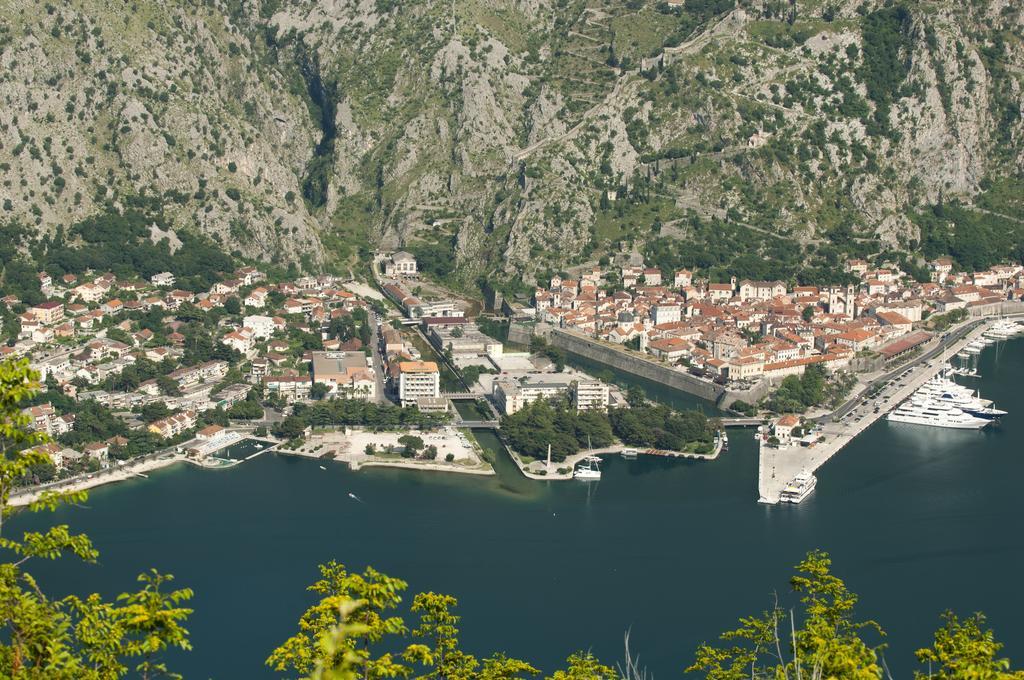 Apartment Nikolic Kotor Exterior foto